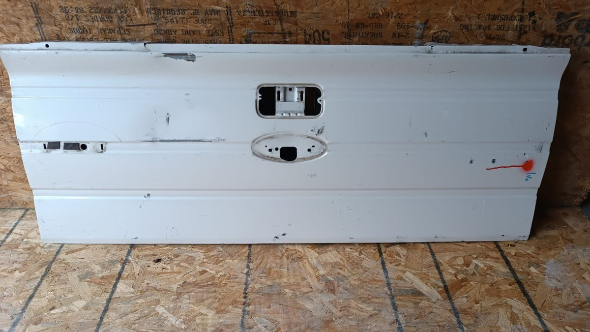 Tapa Cajuela  Ford Lobo 2009 2010 2011 2012 2013 2014 --