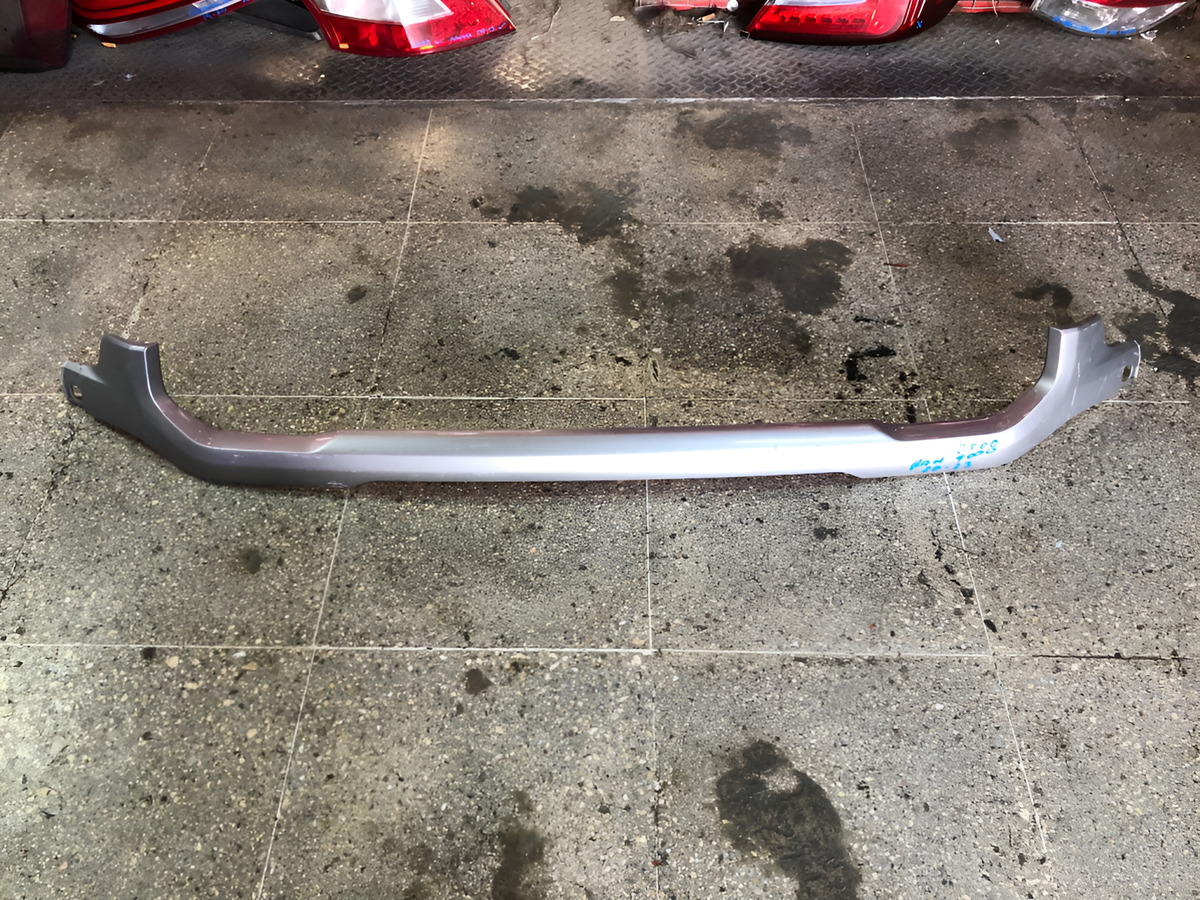 Moldura Parrilla Ram 2500 4000 2019 2020 2021 2022 - vista 1