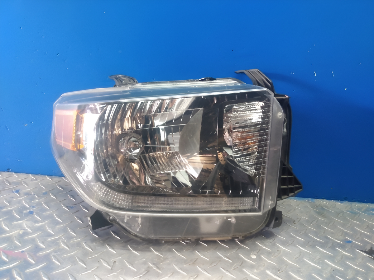 Faro Derecho Toyota Tundra 2015 2016 2017 2018 2019 - vista 1