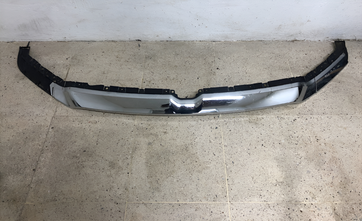 Moldura Parrilla Ram 1500 2019 2020 2021 - vista 1