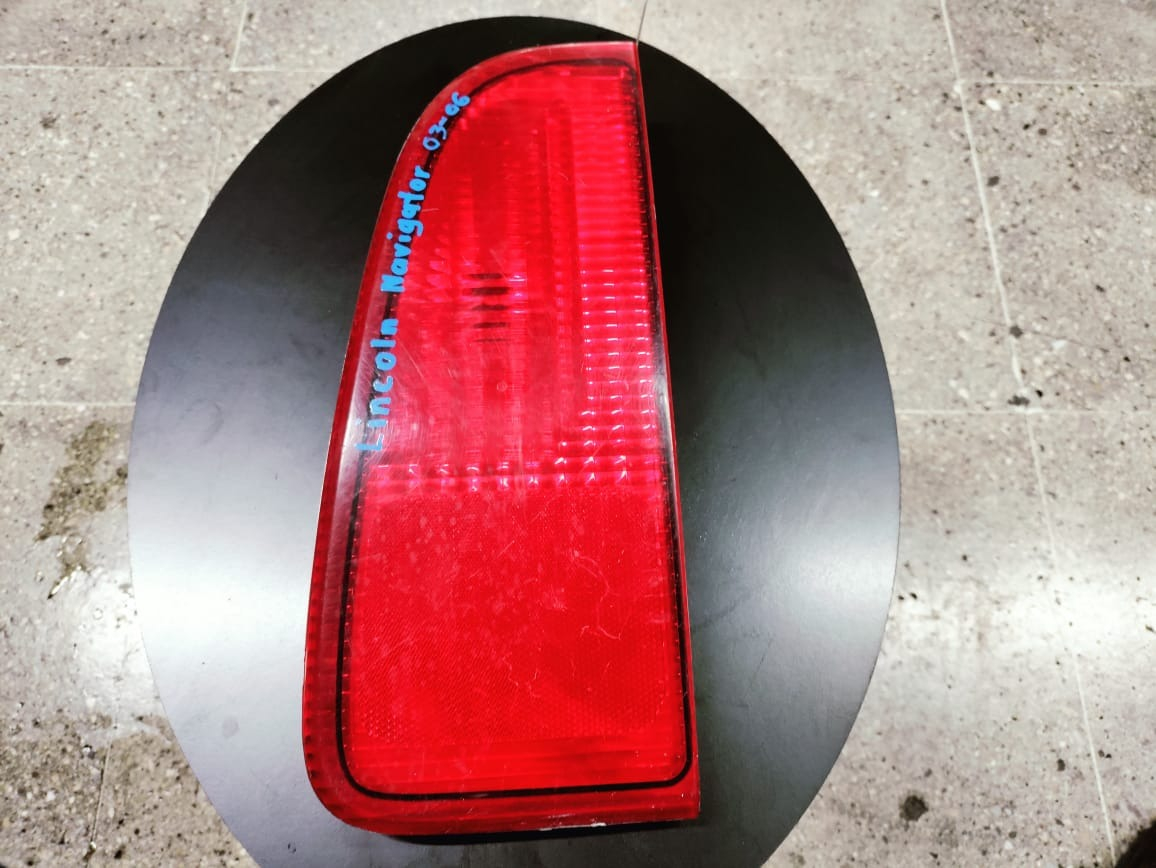 Intercalavera Derecha Lincoln Navigator 2003 2004 2005 2006