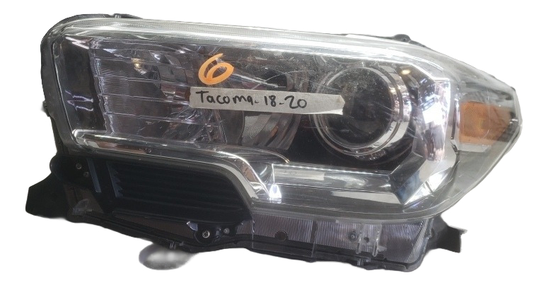 Faro Toyota Tacoma 2016 2017 2018 Usado Detalle No Led Lh - vista 1