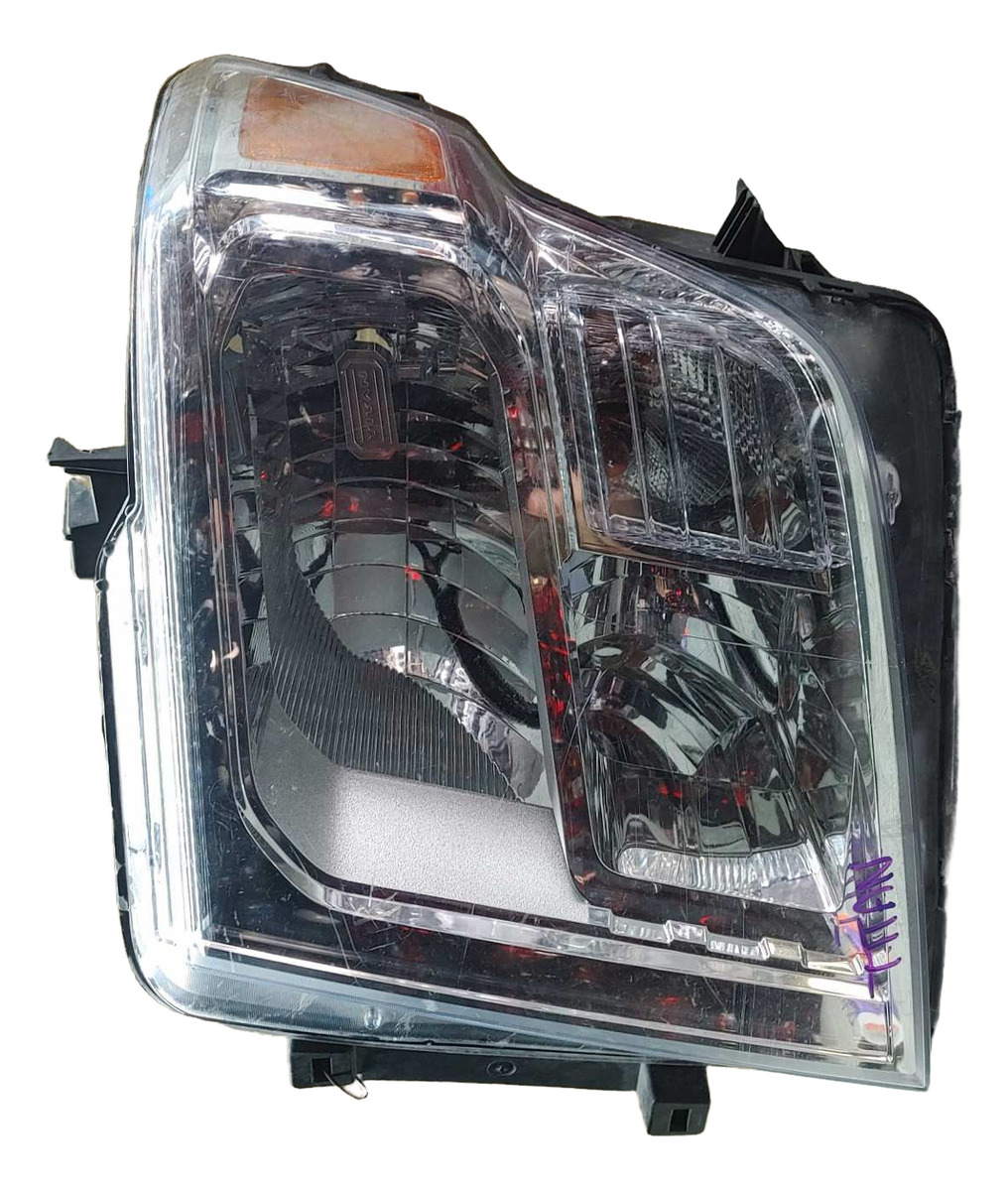 Faro Nissan Derecho Titán 2016 2017 2018 2019 Con Detalle - vista 1