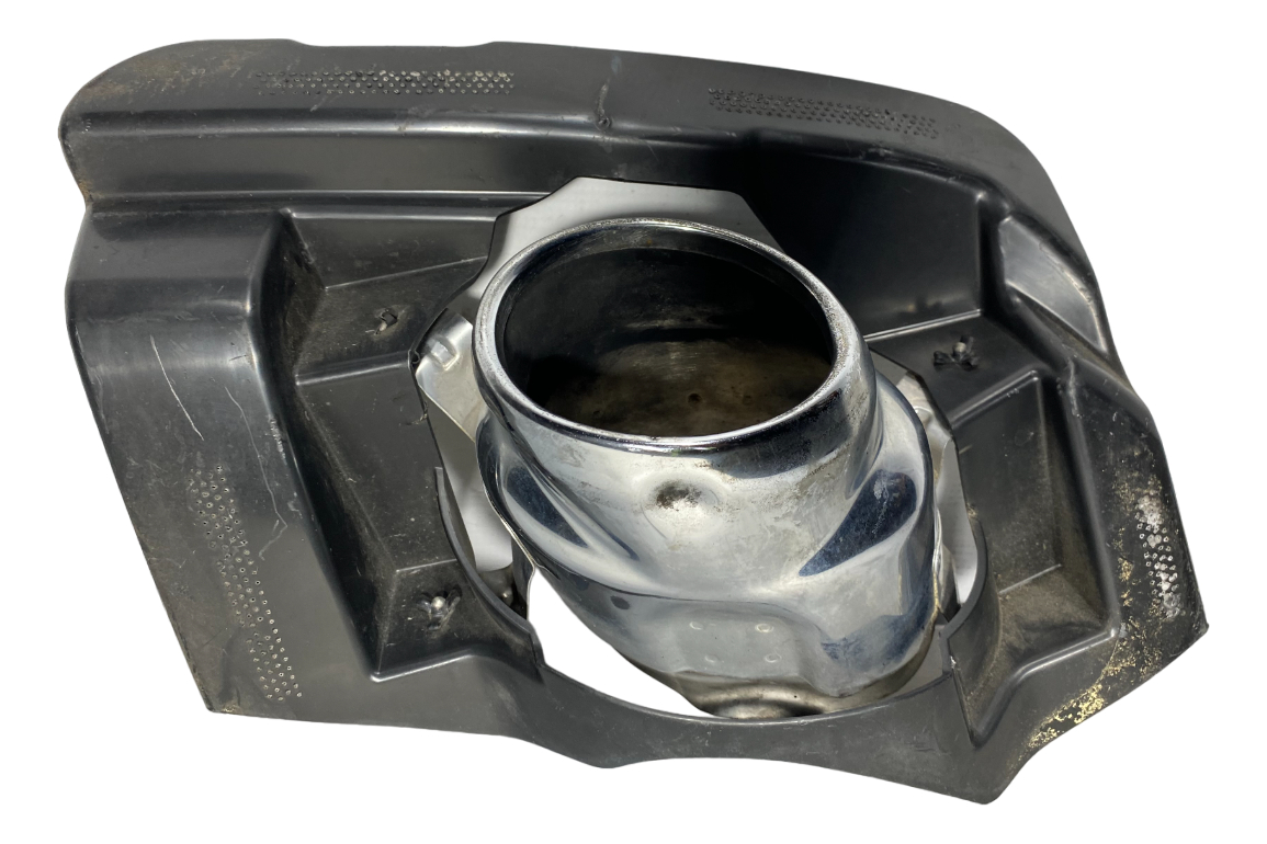 Cadillac SRX 2010 - 2016 Soportes de Escapes Usado