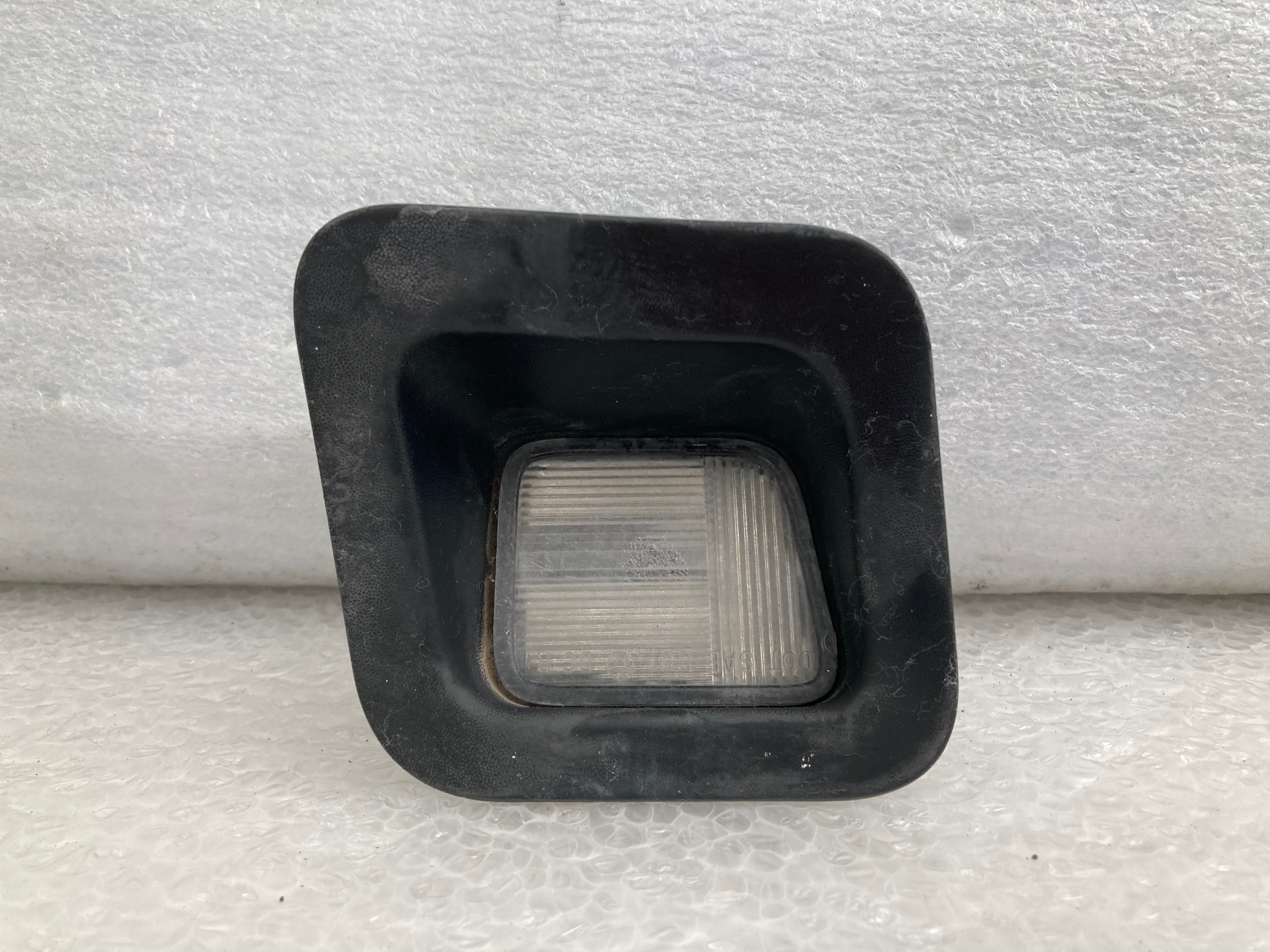 Dodge RAM 1500 2003 - 2015 Faros de Placas Trasera Derecha Usado Original