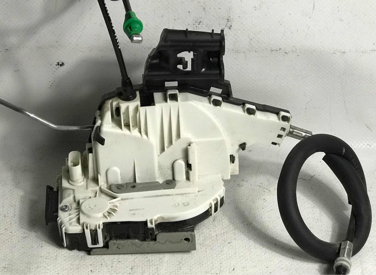 Dodge Journey 2011-2017 Chapa De Puerta Delantero Derecho