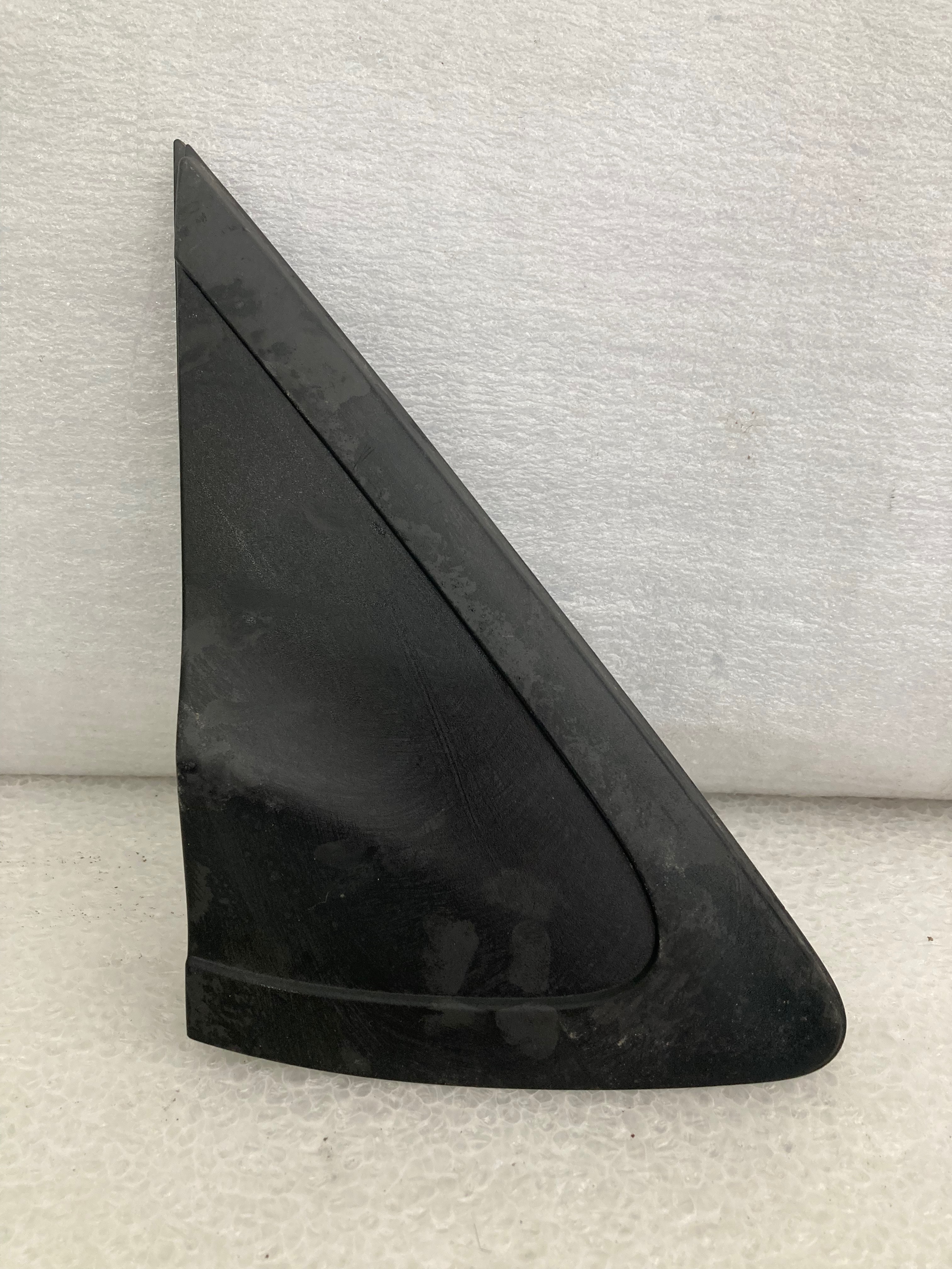 Mazda 2 2007 - 2014 Moldura Delantera Derecha Usado Original - vista 1