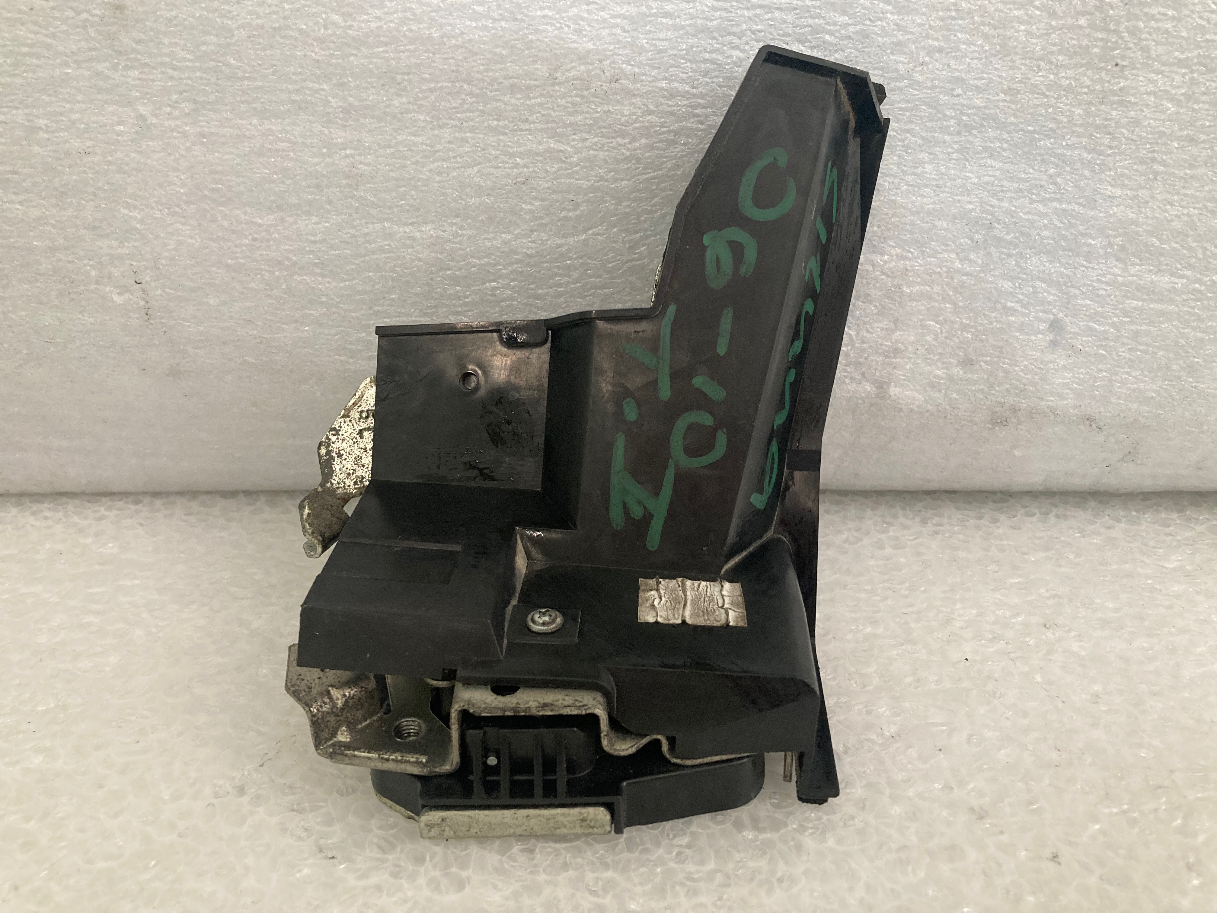 Toyota Sienna 2004 - 2010 Chapa Trasera Izquierda Usado Original - vista 1