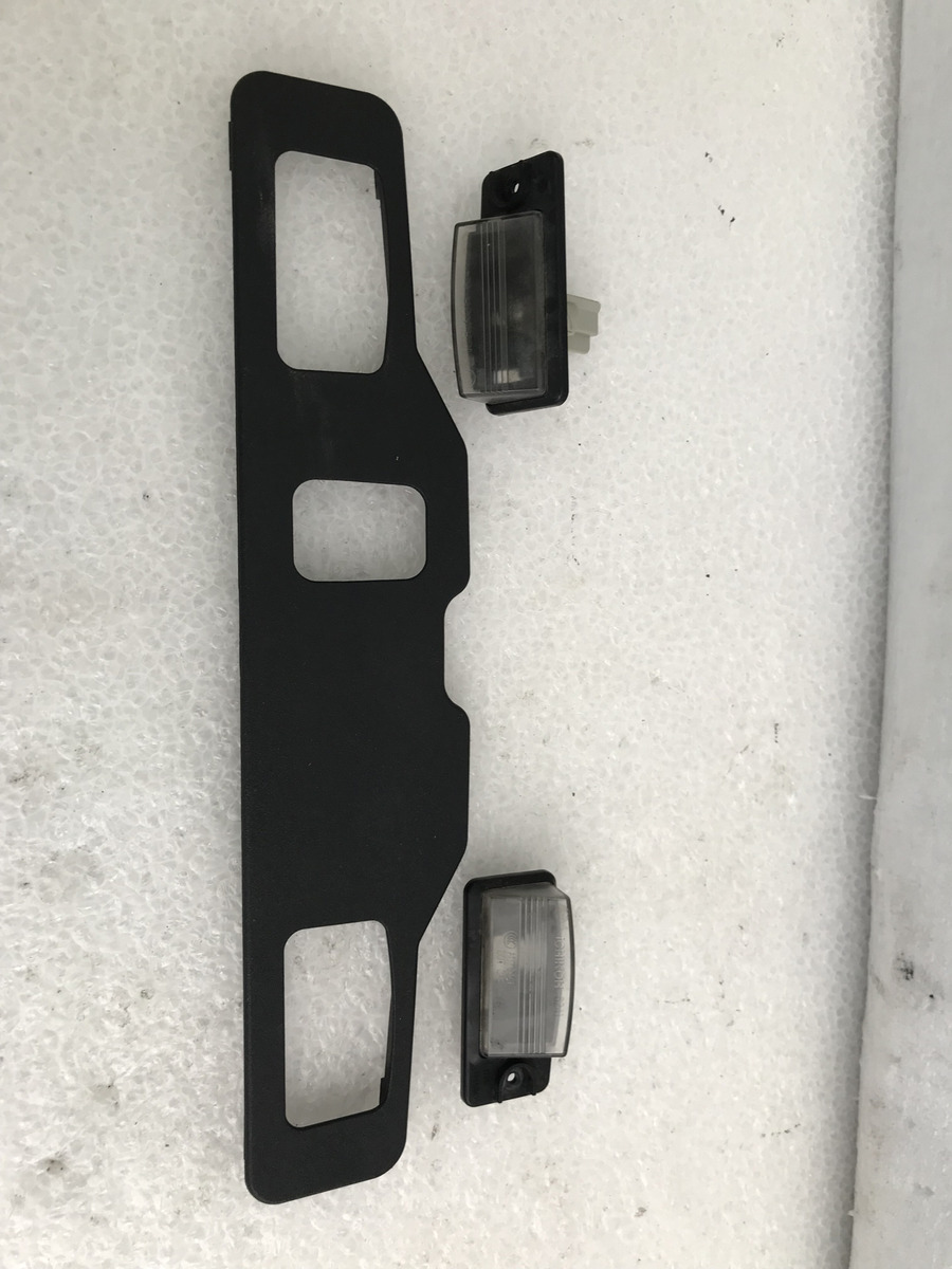 Nissan Sentra Rogue 2015 Al 2020 Luz De Porta Placa Trasera