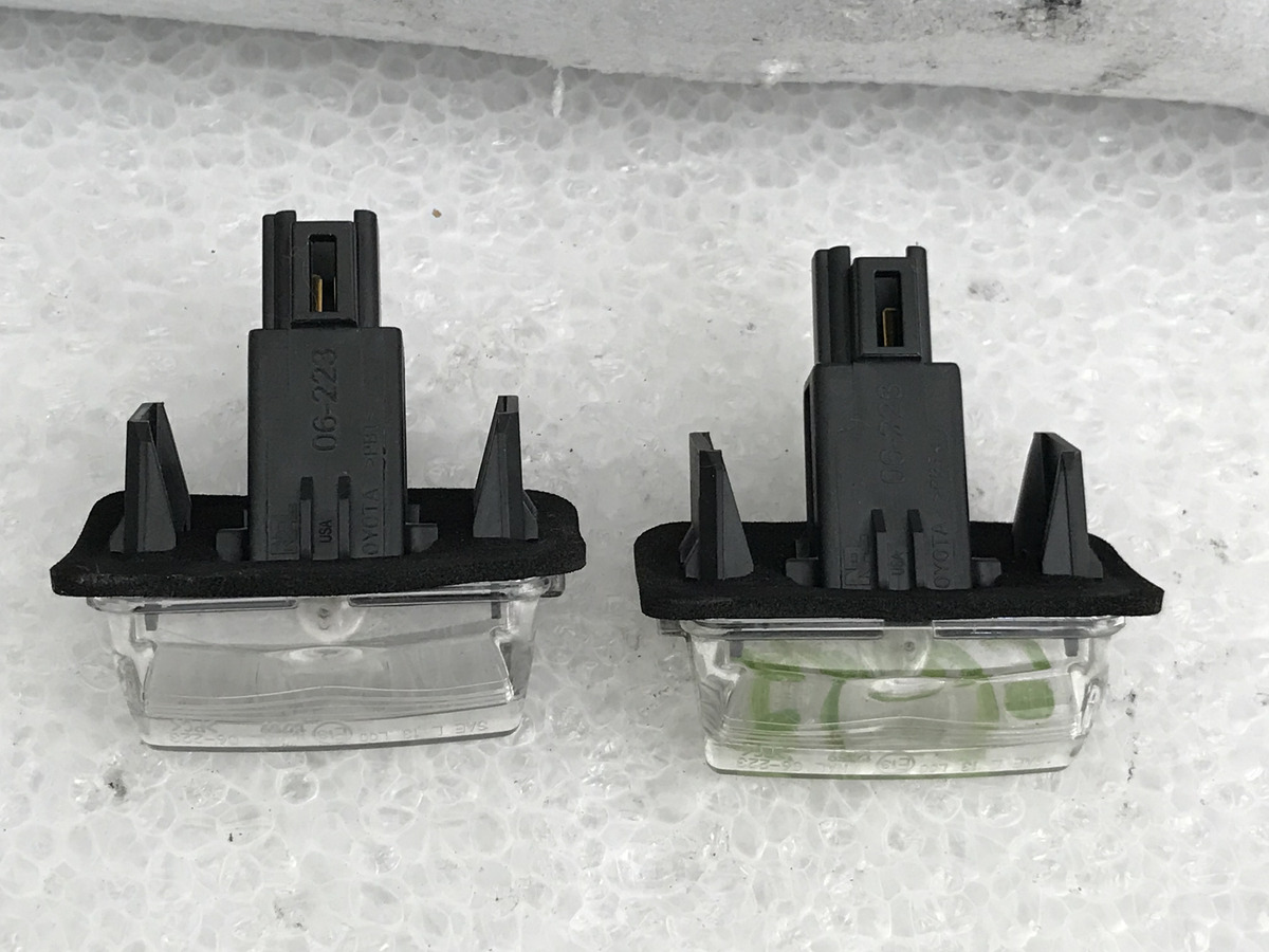 Toyota Camry 2015 Al 2017 Luz De Placas Trasera