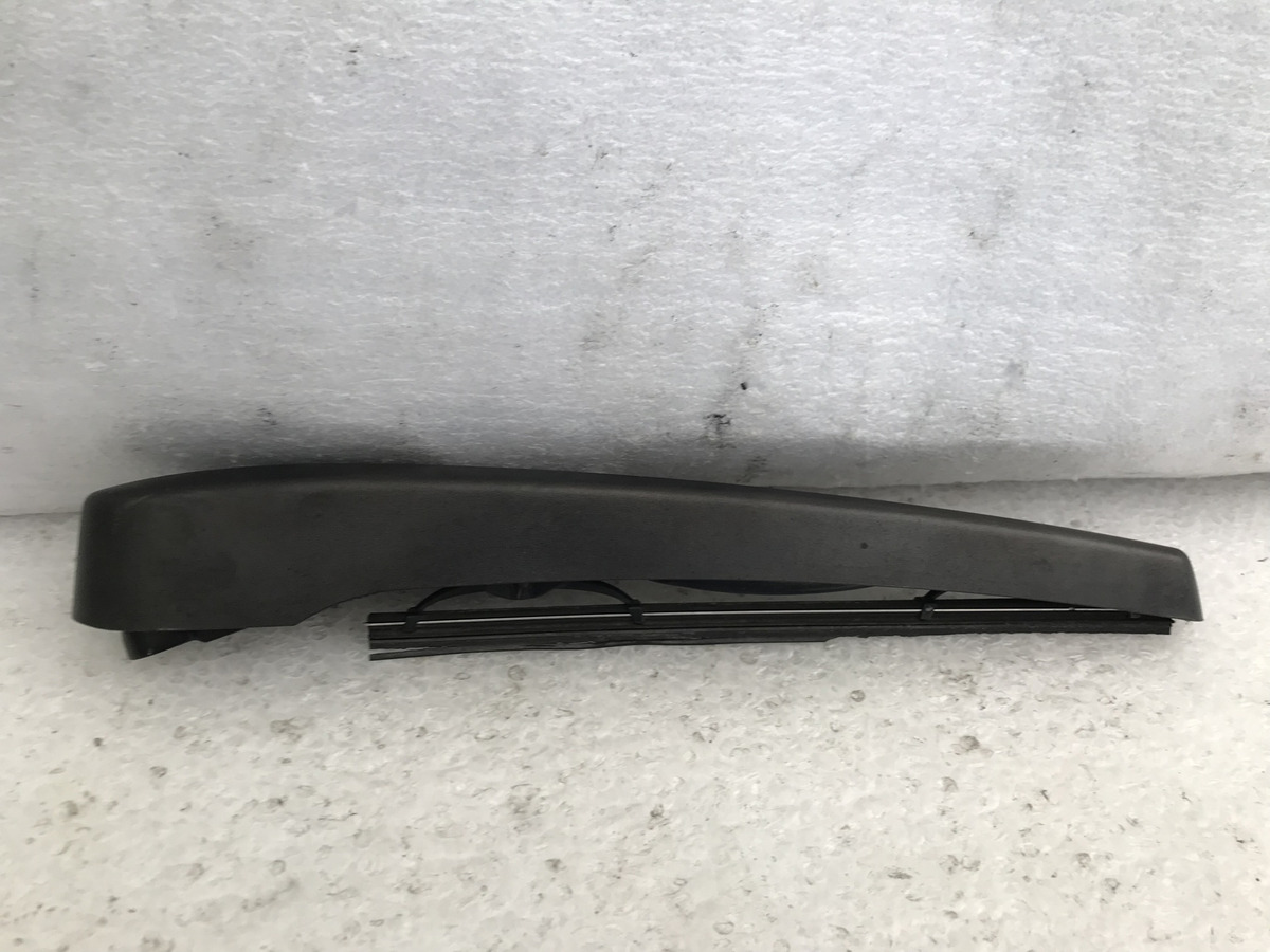 Pluma Brazo Limpia Medallon Chevrolet Trax 2013 Al 2020