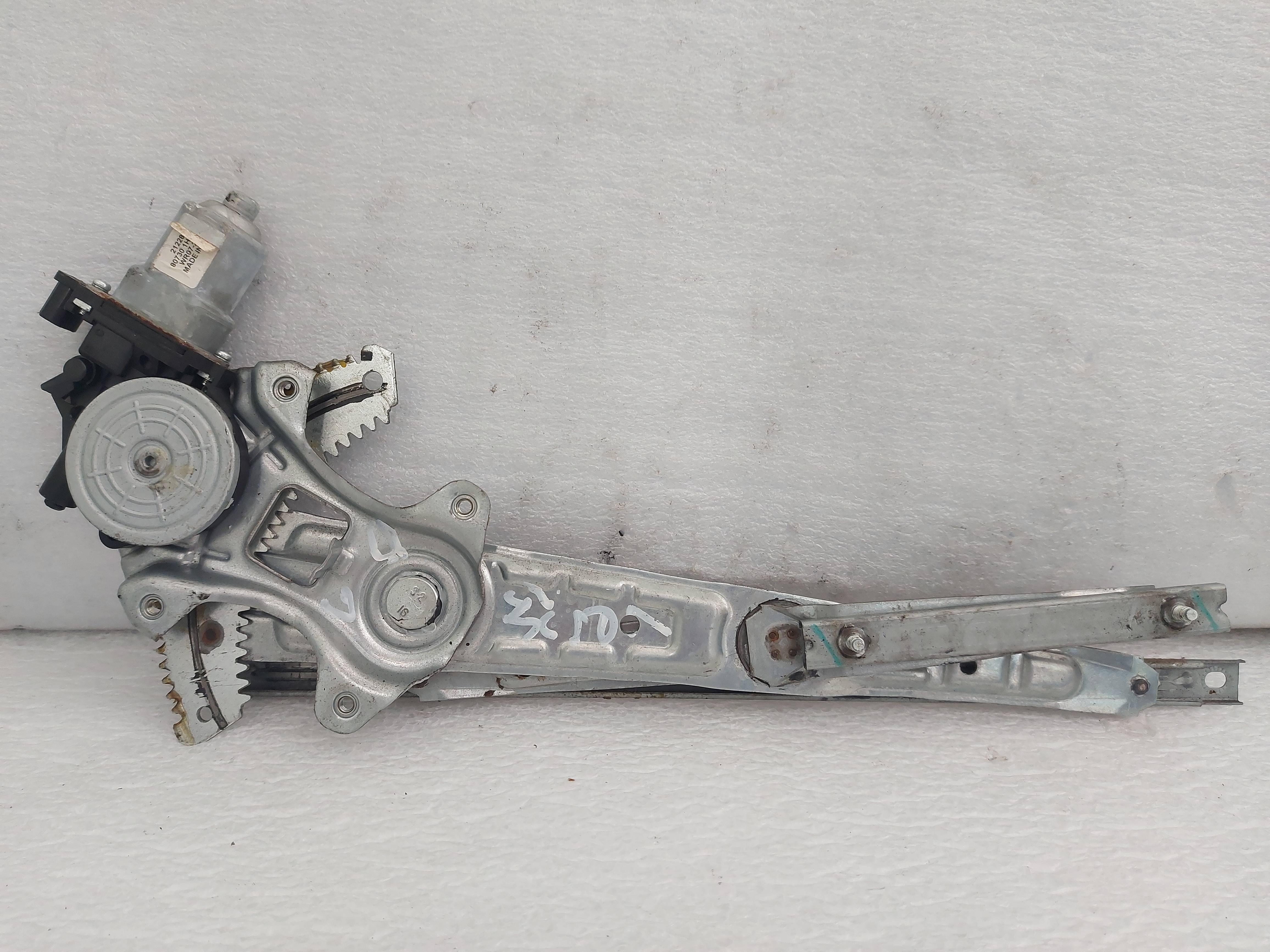 Mitsubishi Outlander 2007 - 2012 Elevador Delantera Derecho Usado Original