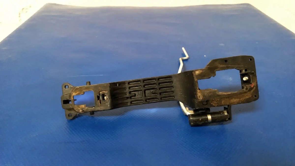 Base De Manija Ext Suzuki Grand Vitara 2006 2013