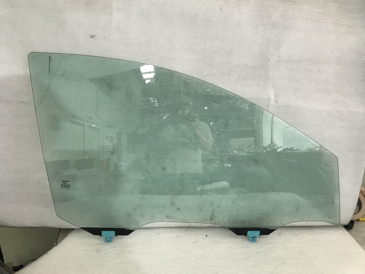 Nissan Versa 2012 Al 2018 Vidrio Cristal Delantero Derecho