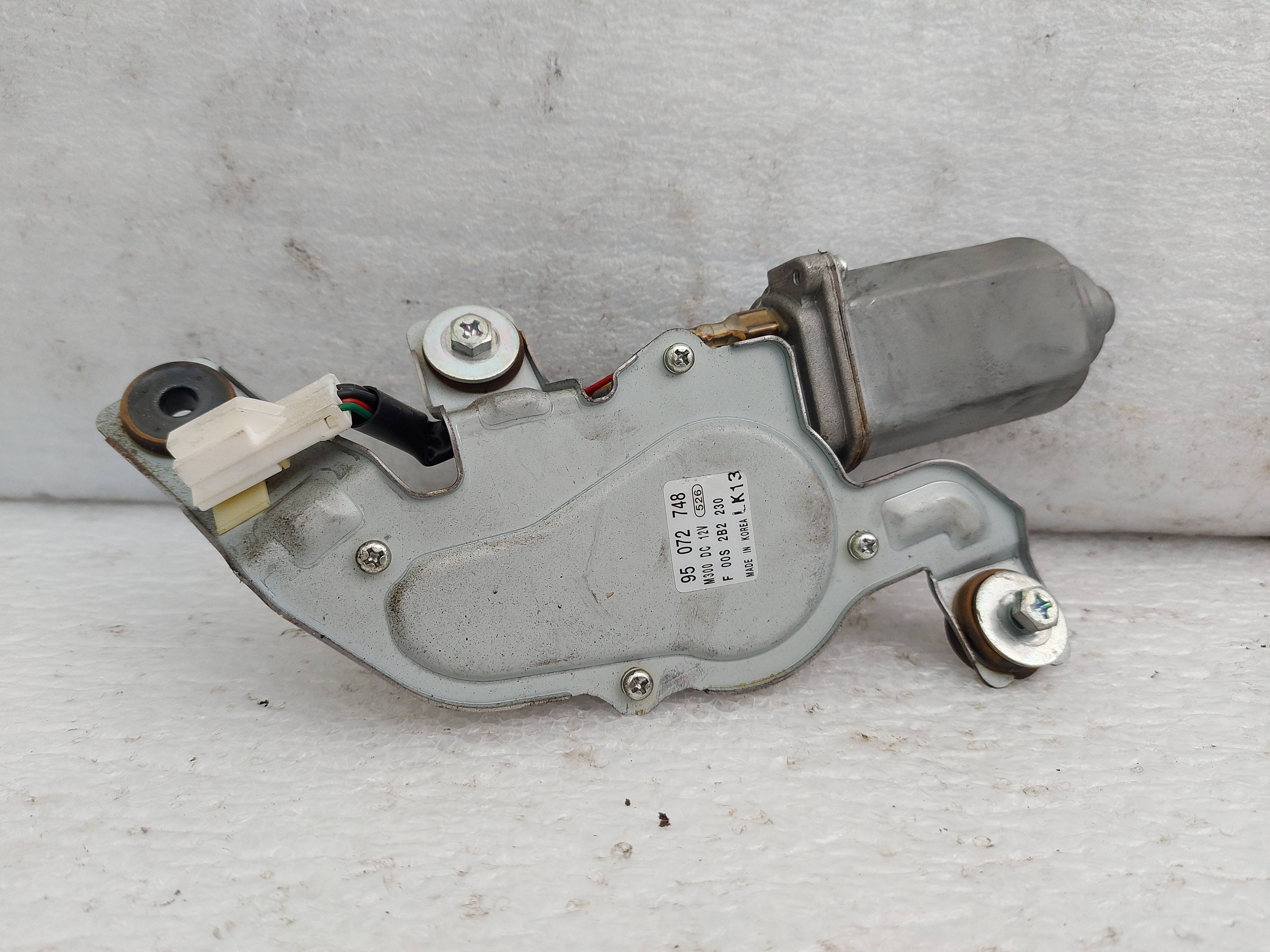 Chevrolet Spark 2009 - 2024 Limpiaparabrisas Trasera Usado Original