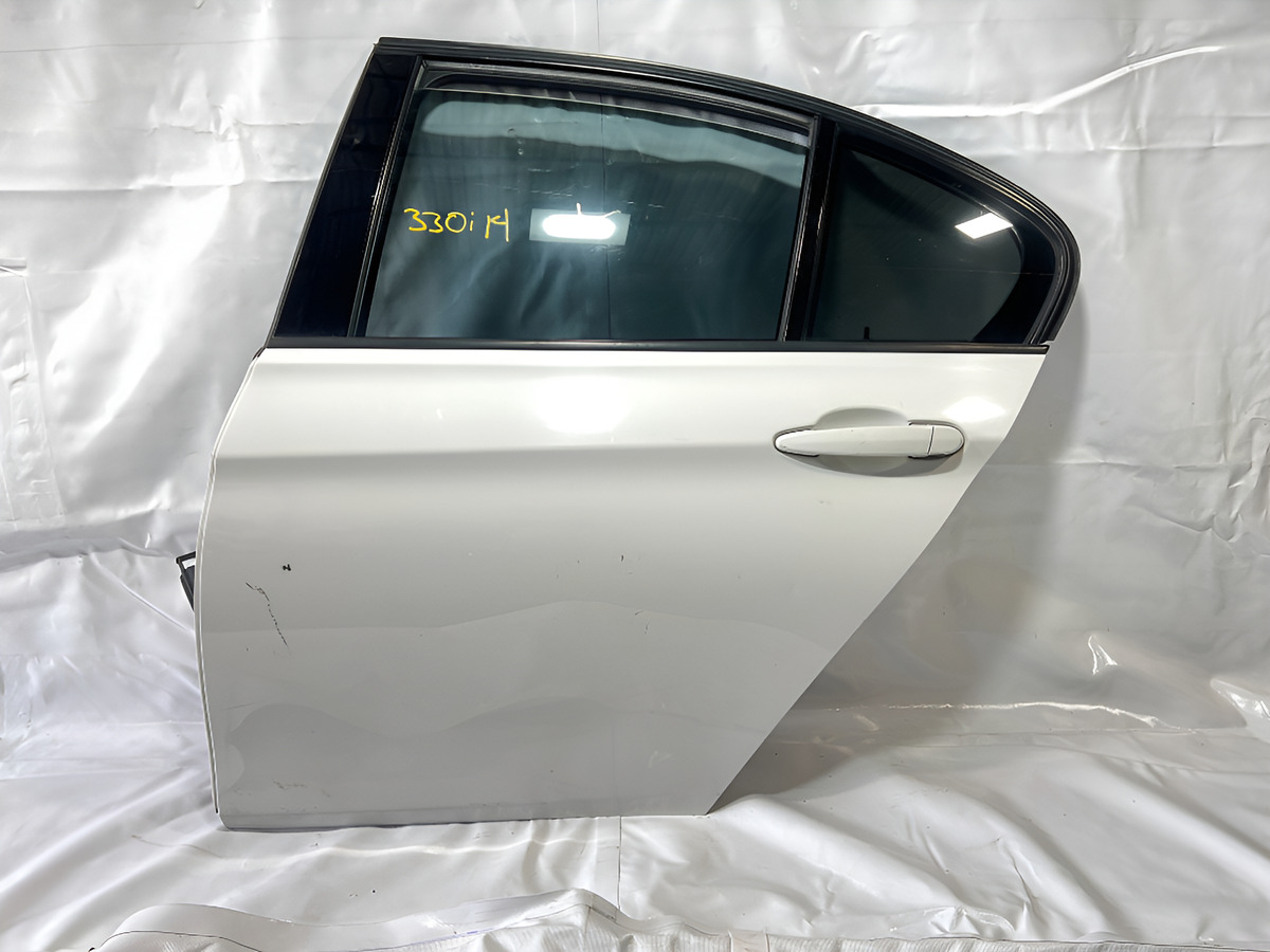 BMW Serie 3 2013 - 2017 Puerta Trasera Izquierdo Usado Original - vista 1
