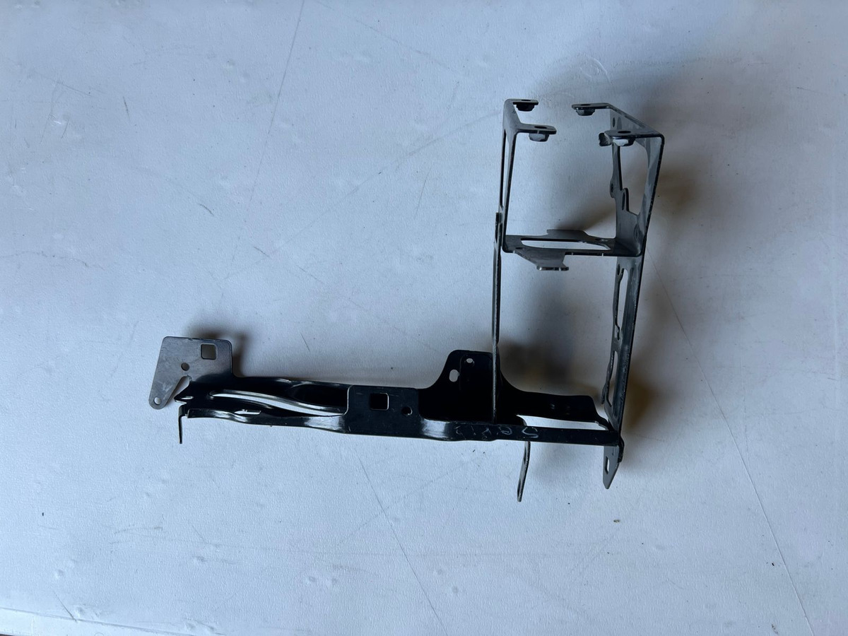 BMW Serie 3 2013 - 2018 Marco de Radiador Derecho Usado