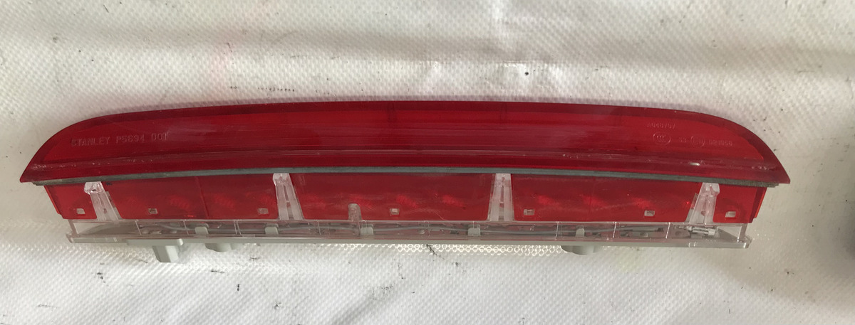 Mazda CX-7 2007 - 2012 Luz Stop Trasera Usado