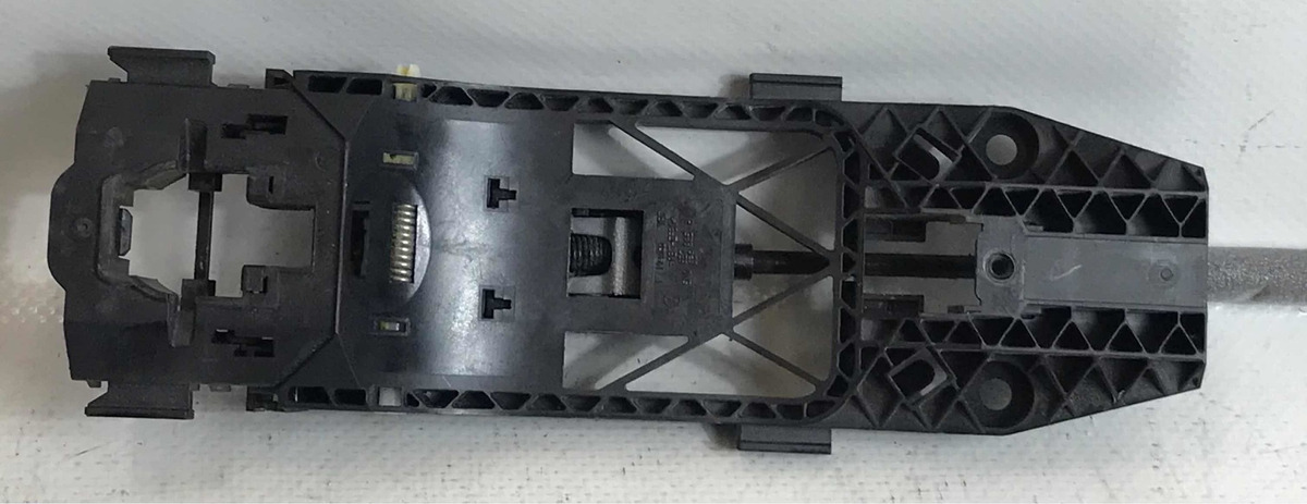 Vw Jetta Bicentenario 2011-2015 Base De Manija Trasera Izq