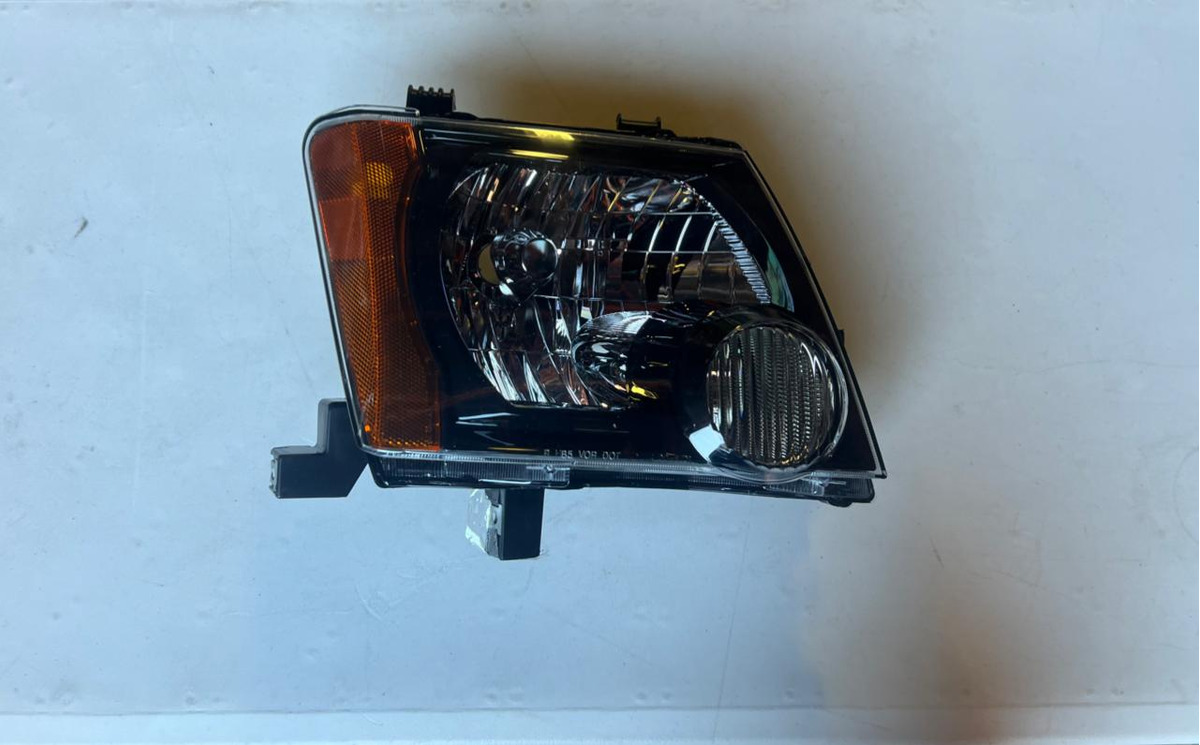 Faro Derecho Nissan X-terra 2005-2009 - vista 1