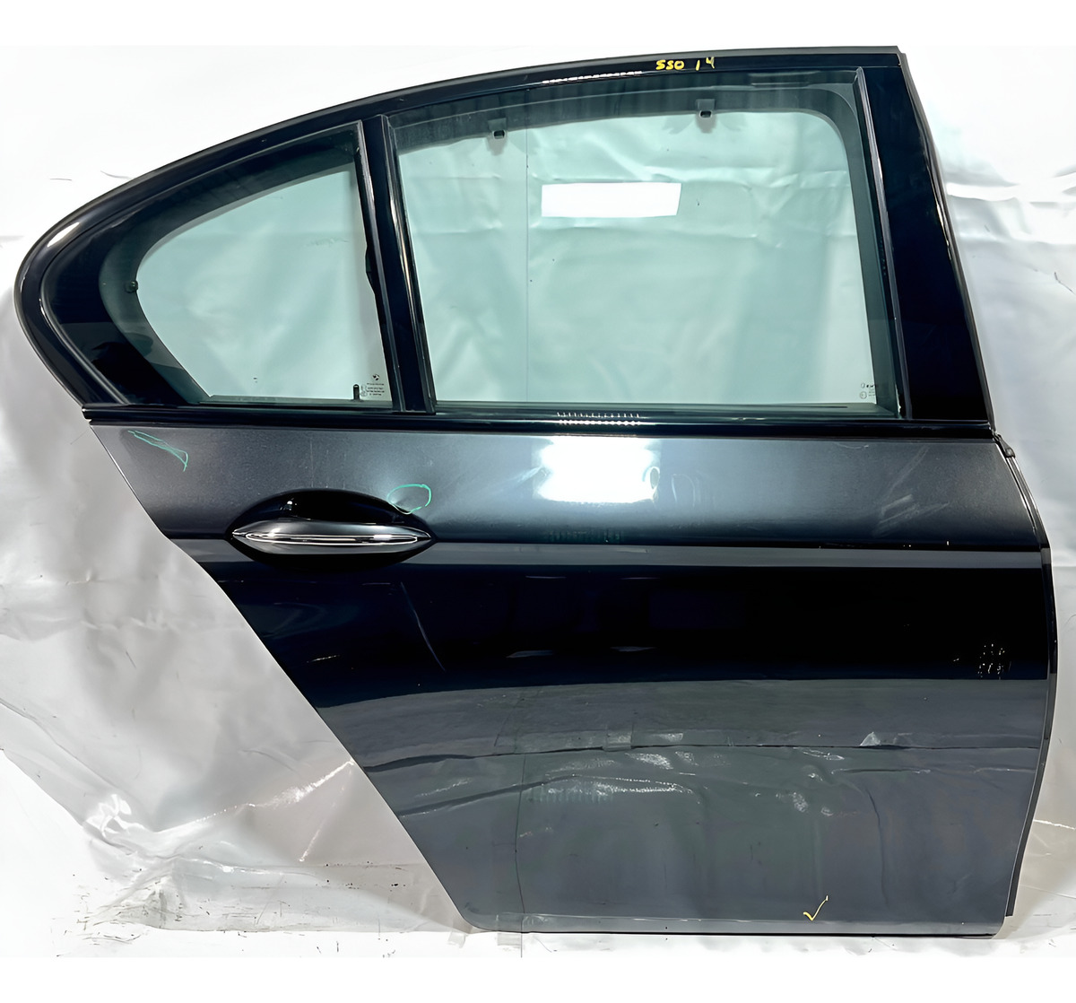 BMW 550i 2011 - 2016 Puerta Trasera Derecho Usado Original - vista 1