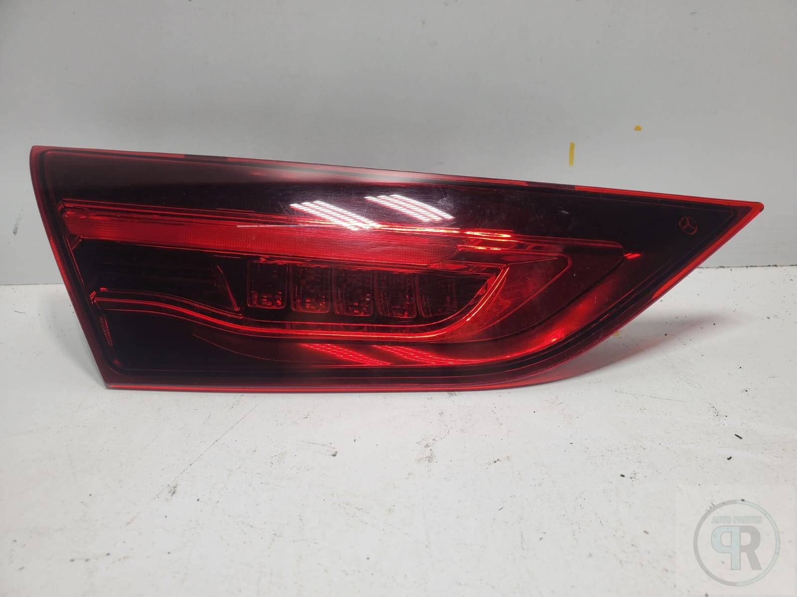 Mercedes-benz Cla 2019 - 2022 Intercalavera Izquierdo Usado Original
