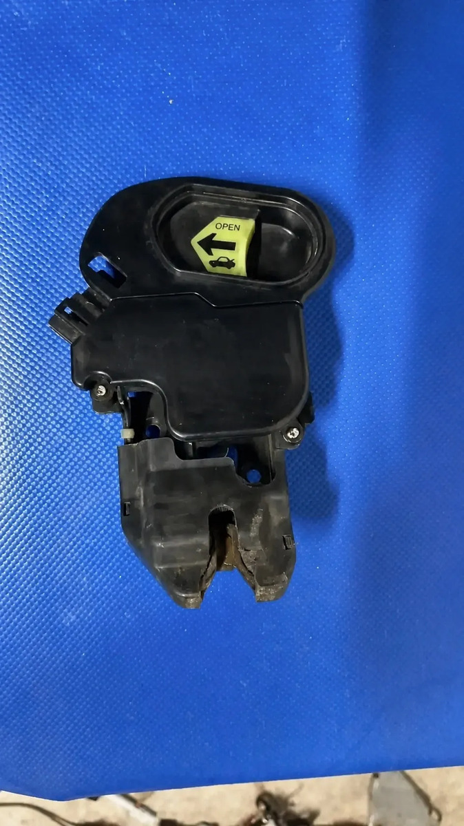 Chapa Cajuela Electrica  Accord 2003 2005