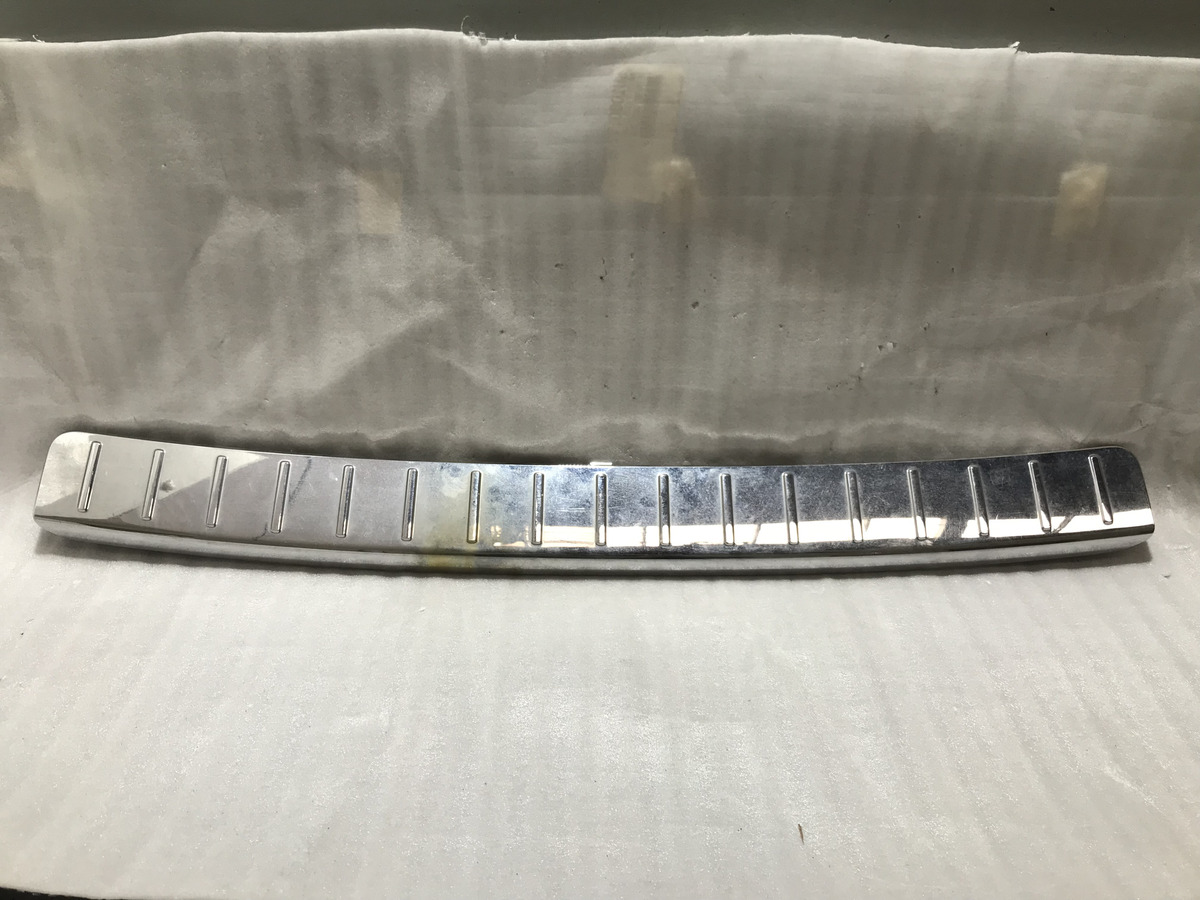 Mercedes-Benz GL 2010 - 2012 Piezas Cromadas Trasera Usado