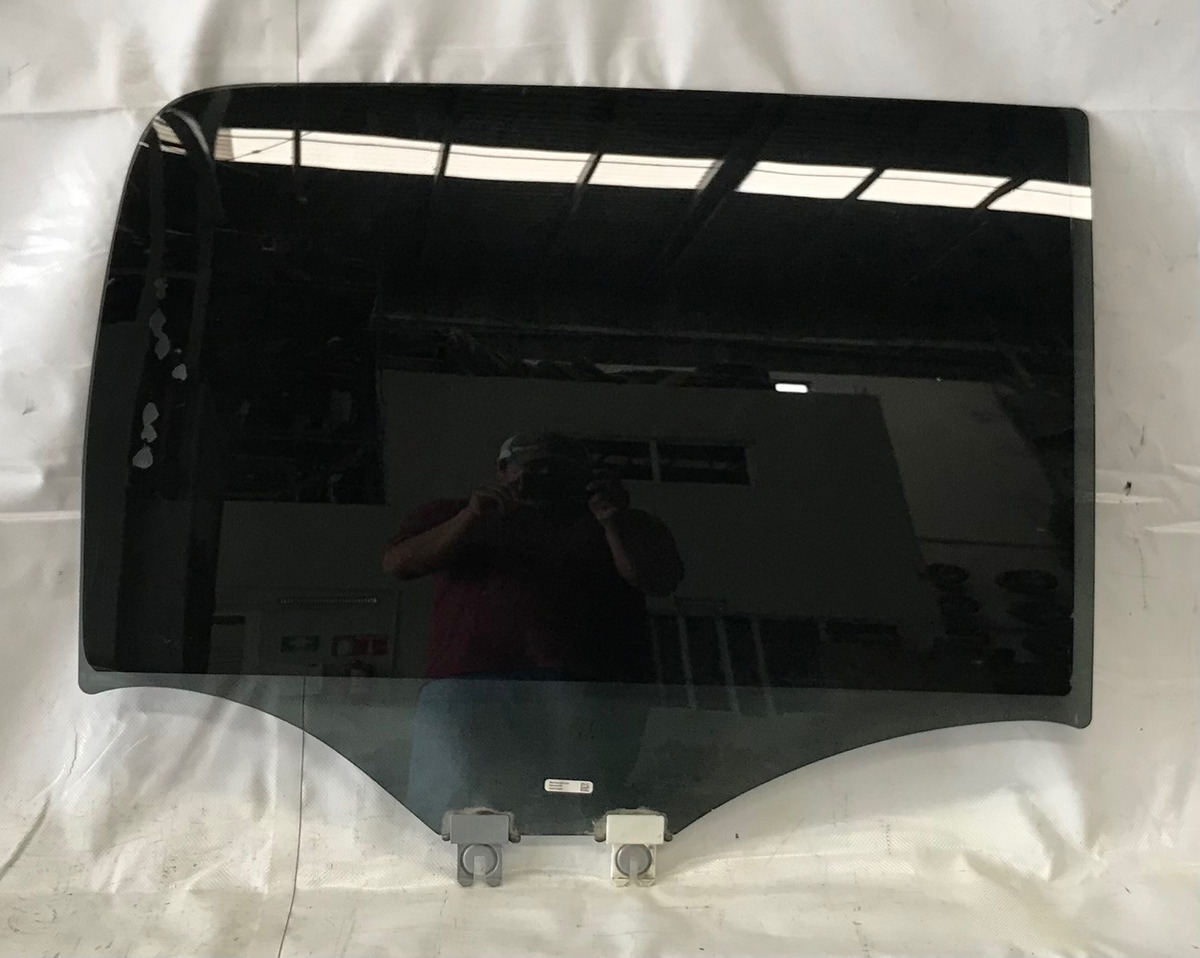 Dodge Ram 1500 2022 Al 2024 Vidrio Cristal Trasero Izq