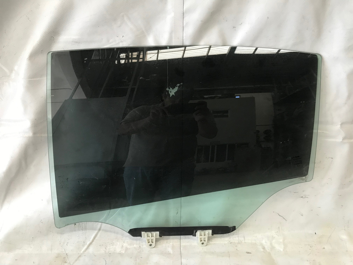 Nissan Sentra 2008 Al 2012 Vidrio Cristal Trasero Izquierdo