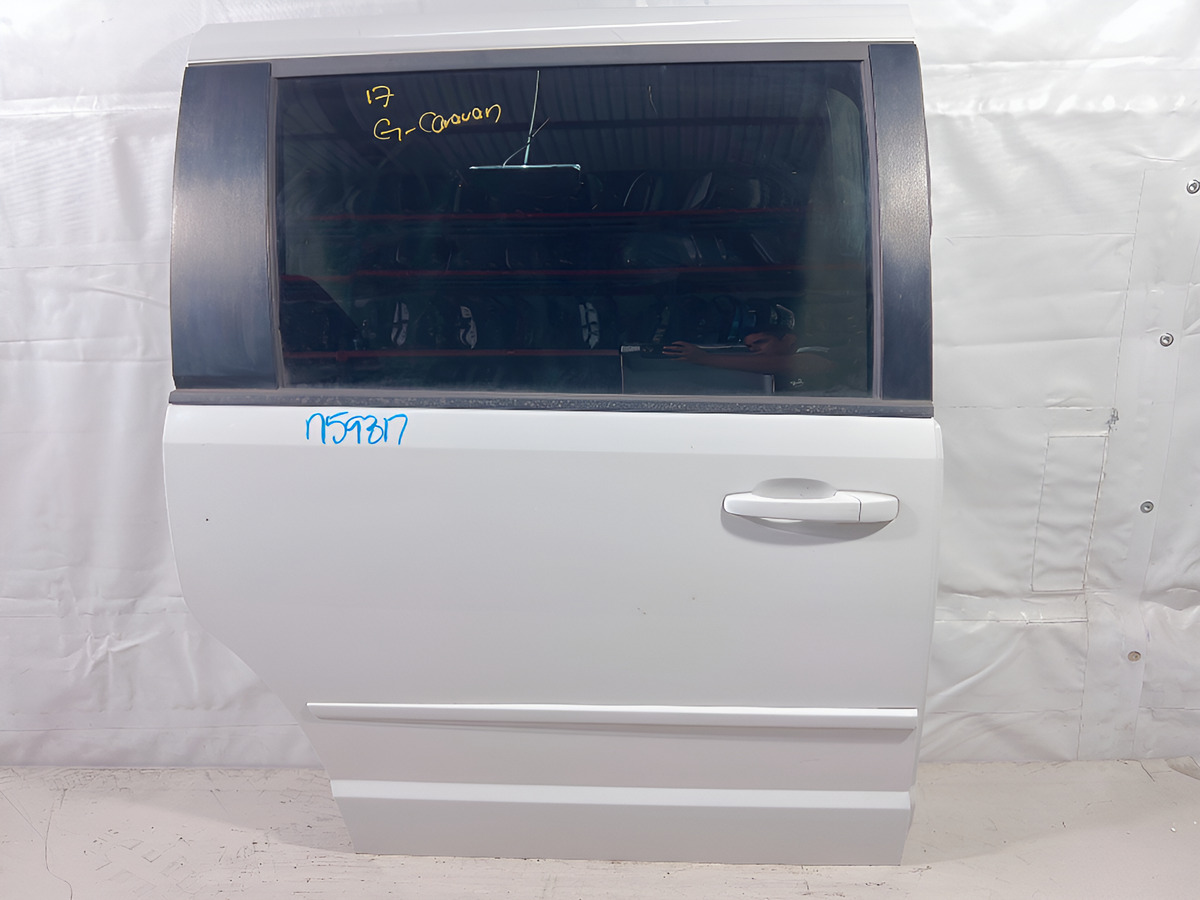 Dodge Grand caravan 2010 - 2018 Puerta Trasera Derecho Usado Original - vista 1