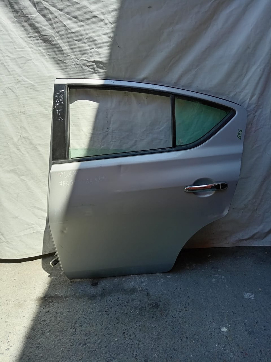 Puerta Trasera Izquierda Nissan Versa 2012-2019 (detalle) - vista 1