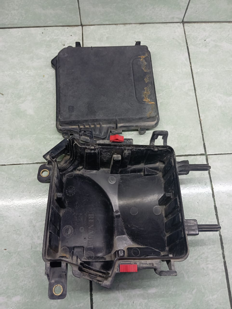 Renault Fluence 13 Al 17 Protector De Caja De Fusibles