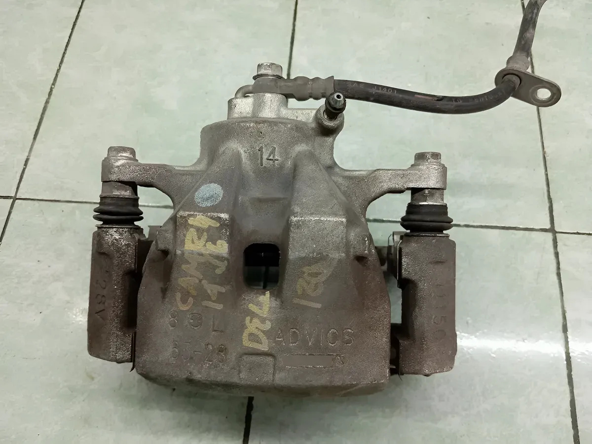 Toyota Camry 14 Al 17 Mordaza Delantero Izquierdo - vista 1