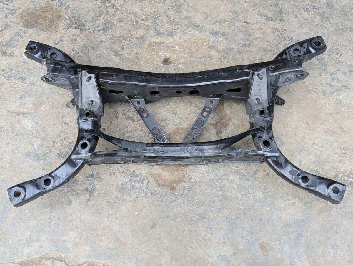 Mazda 3 214-2018 Puente Trasero Original