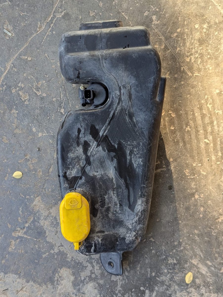 Renault Duster 2013-2020 Deposito De Agua C/motor