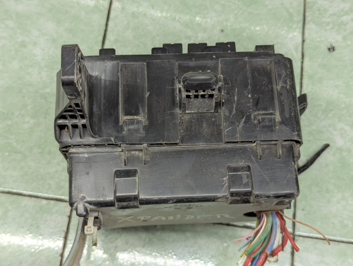 Mitsubishi Xpander Cross Aut 22-24 Caja De Fusibles Original