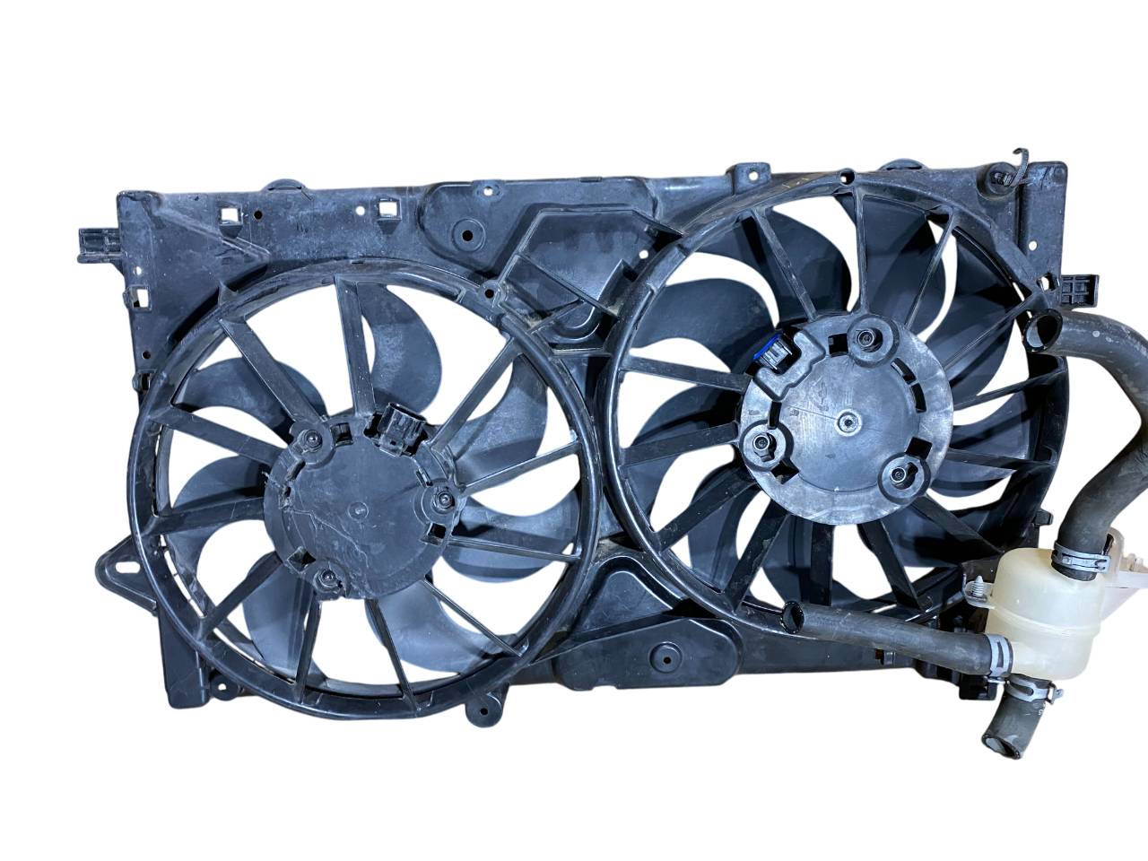 Buick Regal 2014 - 2017 Motoventilador Usado Original