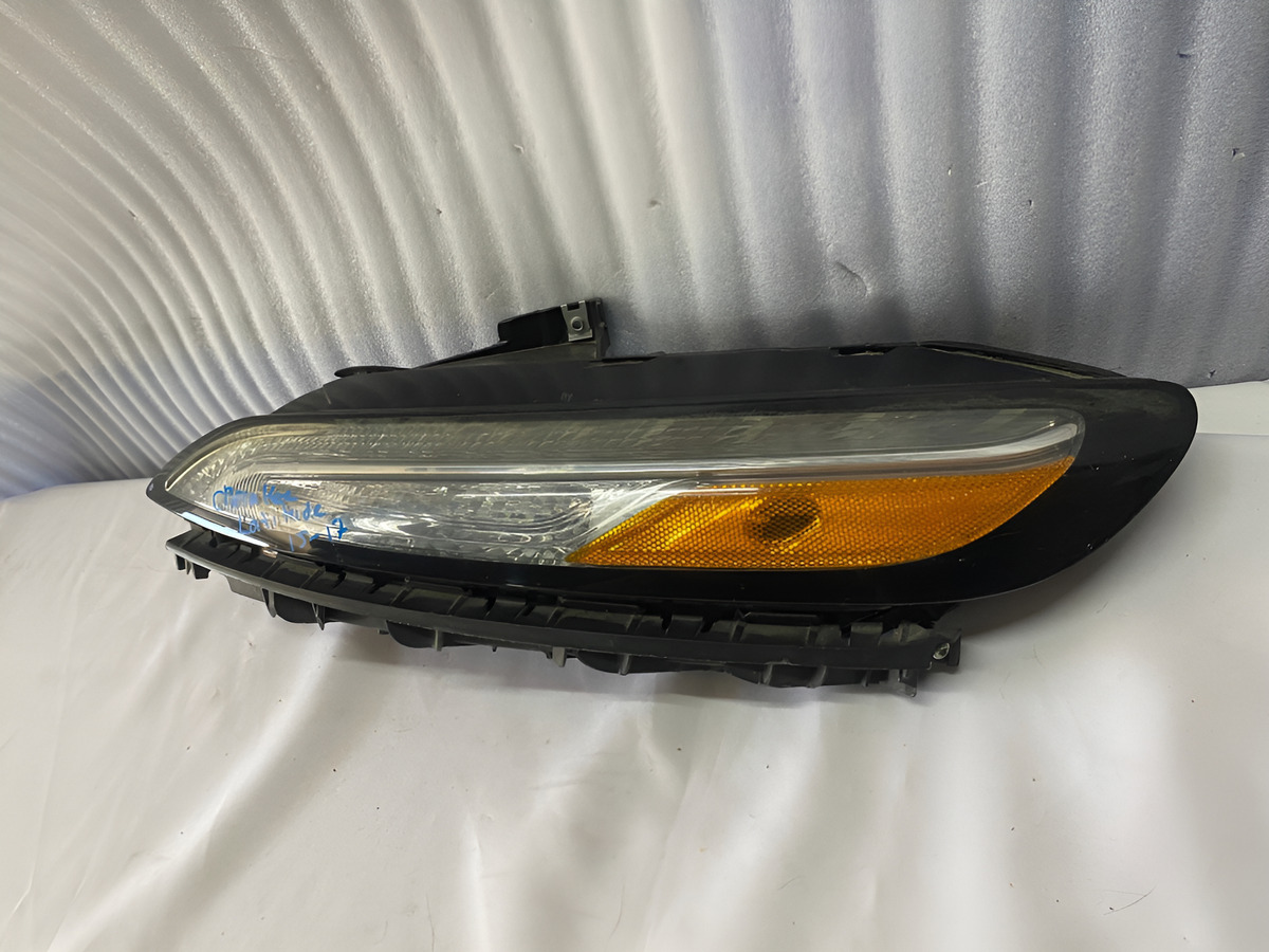 Faro Izquierdo Cherokee Latitude 2014 2015 2016 2017 - vista 1