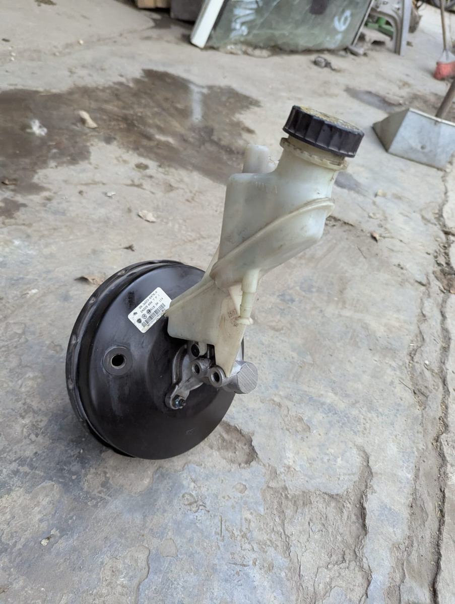Dodge Vision 2015 Al 2018 Booster C/bomba Orig
