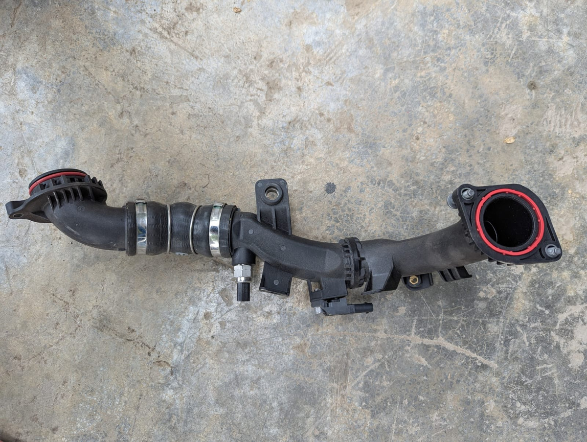 Fiat Fastback 1.3 Turbo 2024-2025 Ducto De Aire Salida Turbo - vista 1