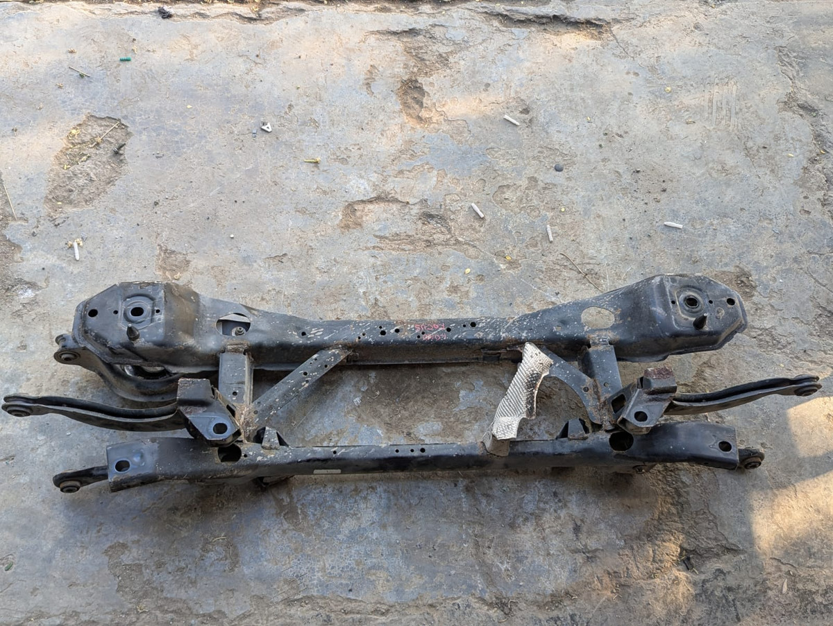 Ford Focus 2012-2014 Puente Trasero