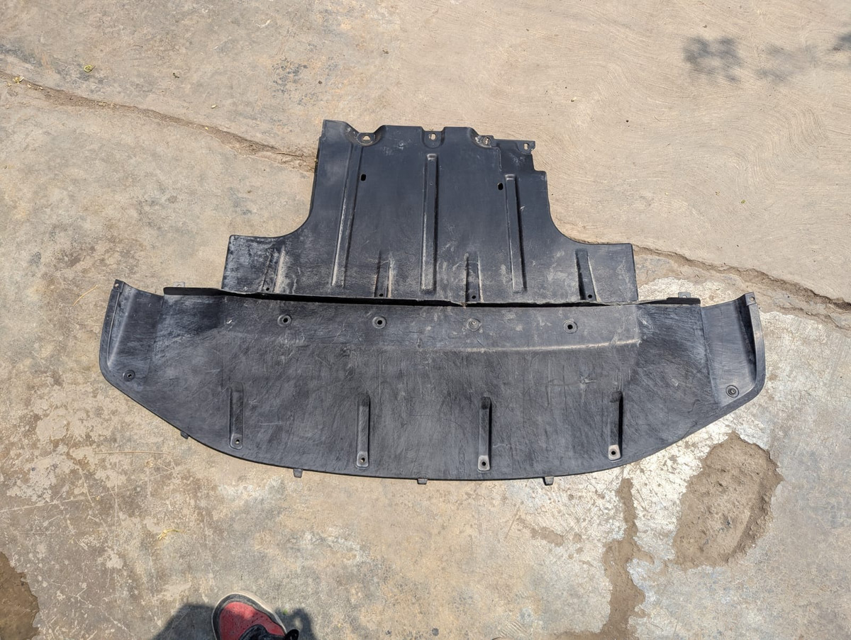 Audi Q7 2007-2015 Tolva Inferior Original