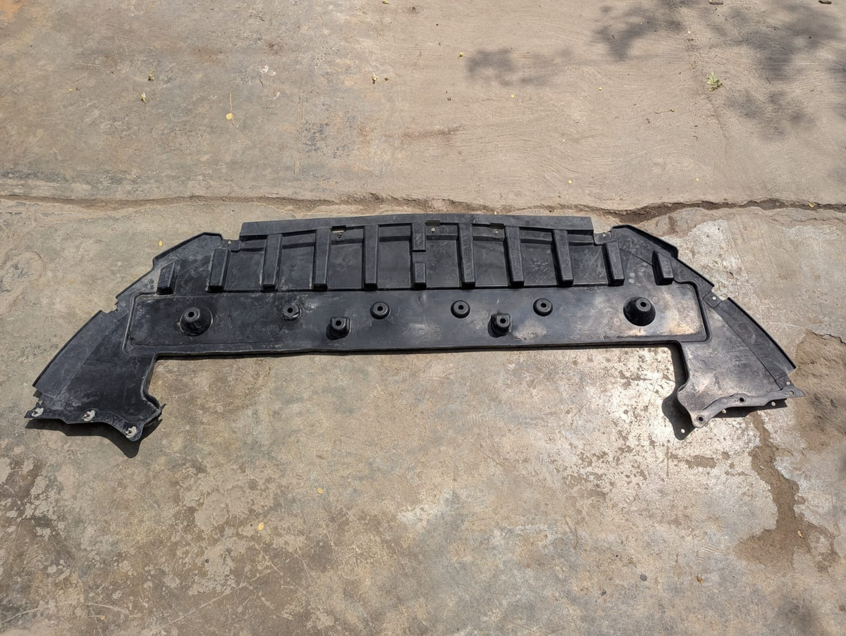 Ford Focus 2012-2014 Tolva Motor Delantera Original