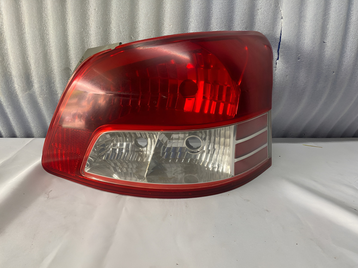 Calavera Derecha Yaris 2007 2009 2011 2013 2014 2015 2016 - vista 1