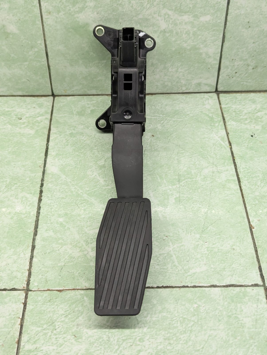 Fiat Fastback 2024-2025 Pedal Acelerador