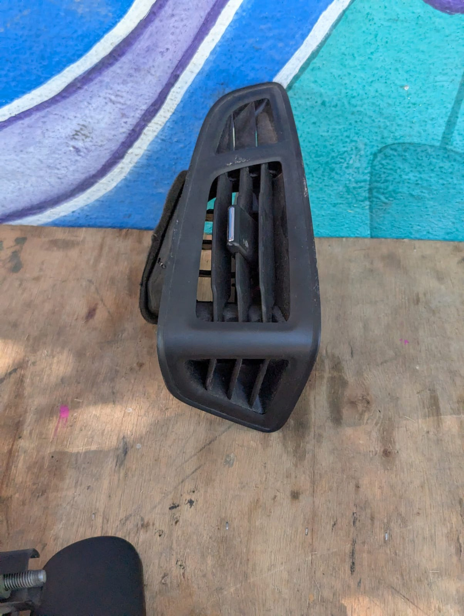 Ford Focus 2012-2014 Difusor A/c Derecho Pasajero - vista 1