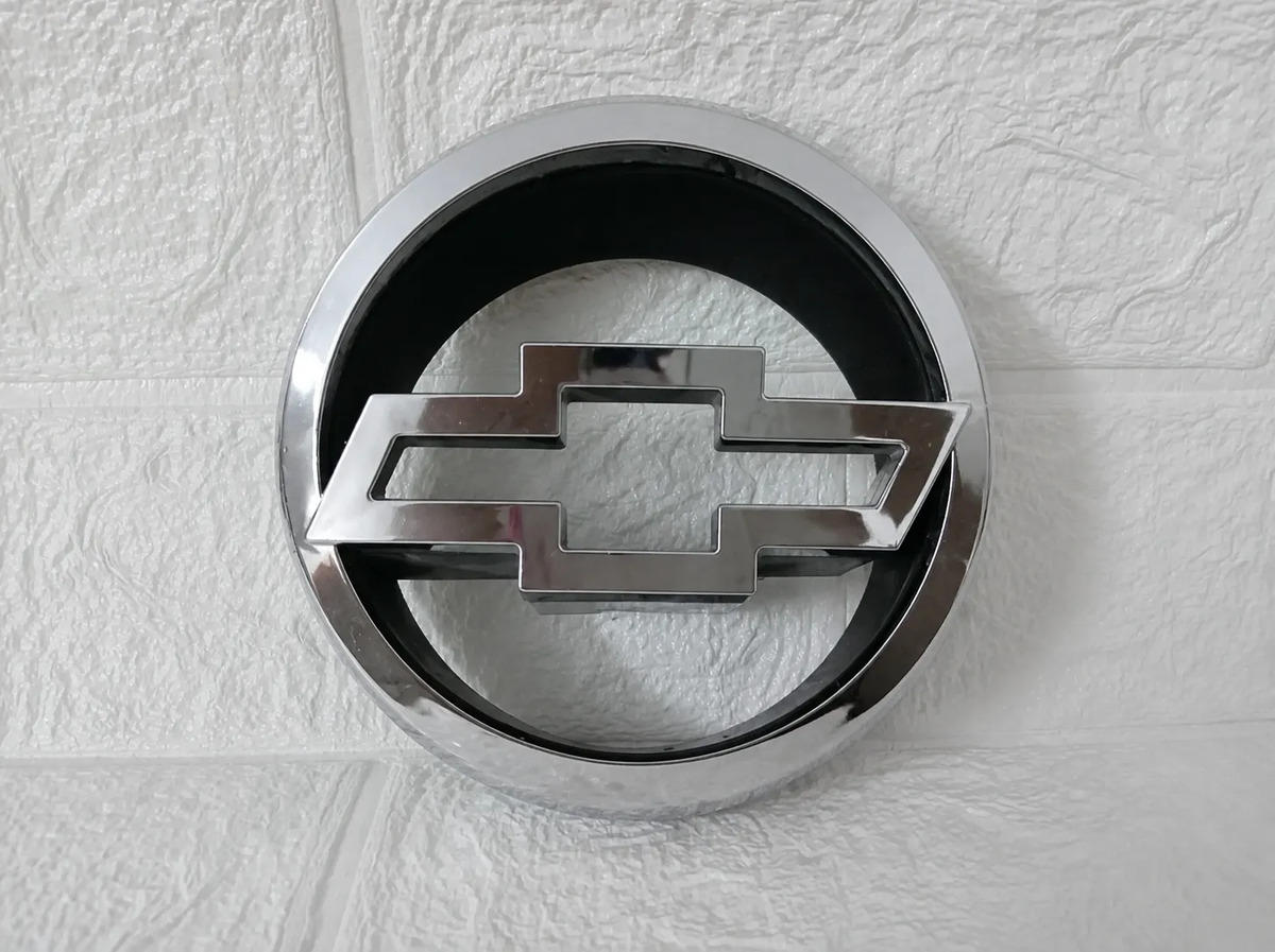 Emblema Chevy 1999 2008 Plateado - vista 1