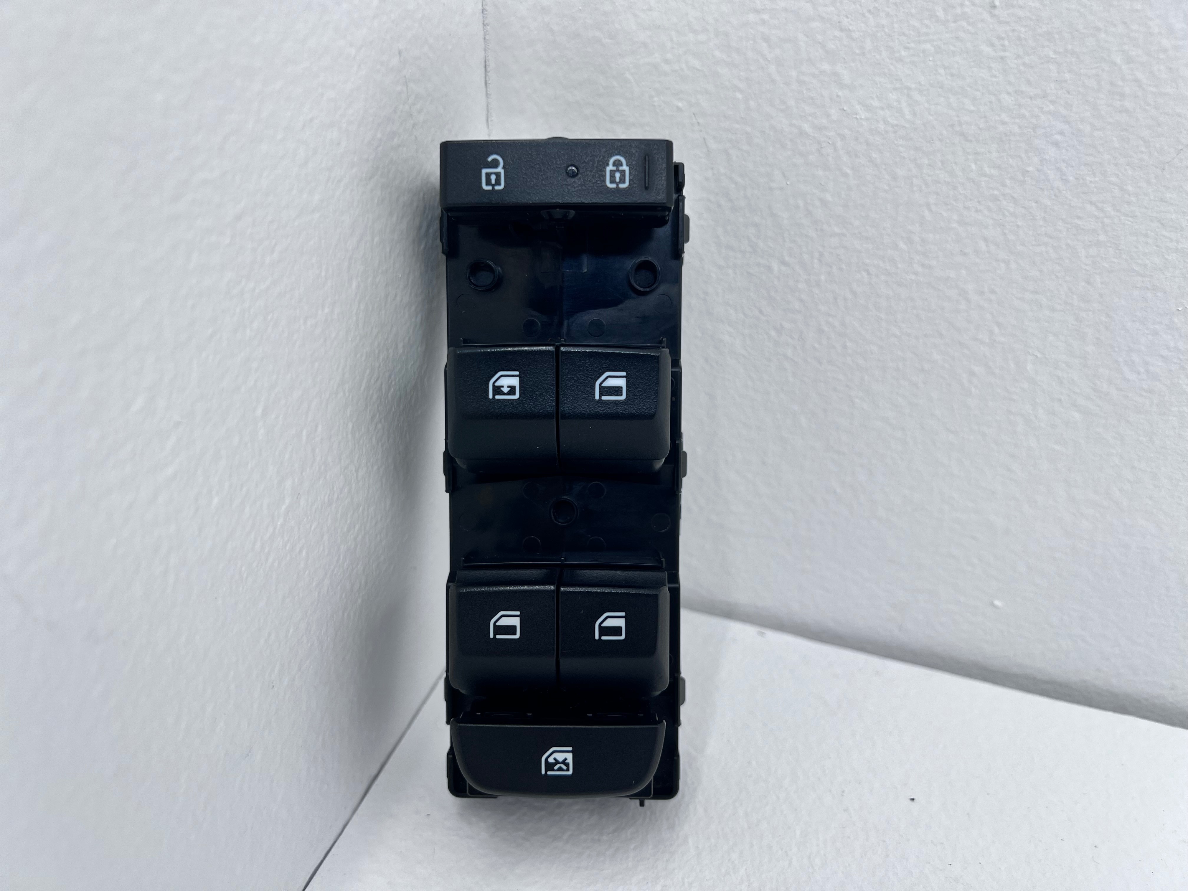 Kia Seltos 2018 - 2023 Control Izquierdo Usado Original - vista 1