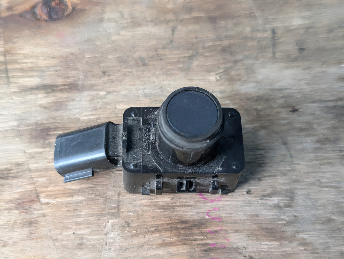 Lexus Ux 250h 2023-2025 Sensor Reversa Original